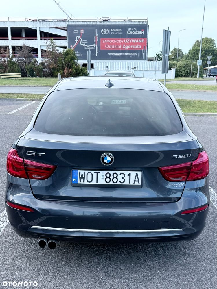 BMW 3GT 330i - 6