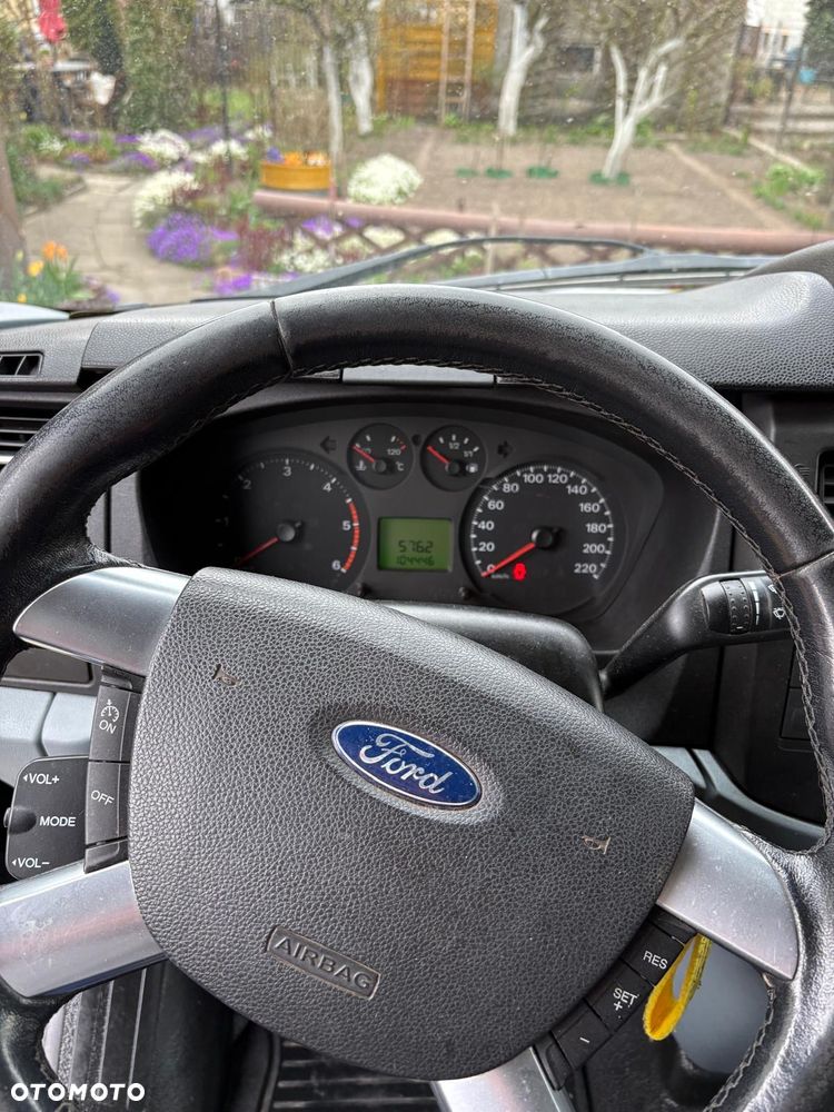 Ford Transit - 10