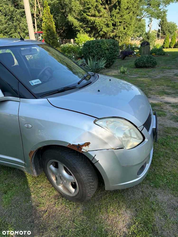 Suzuki Swift 1.3 JB Edition - 4