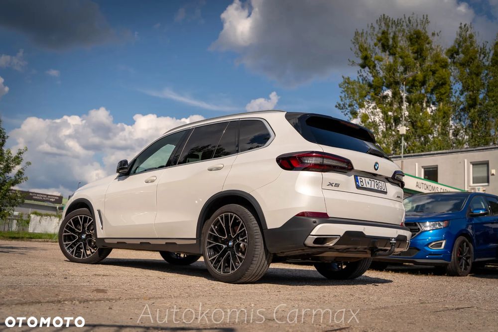BMW X5 xDrive40i mHEV - 10