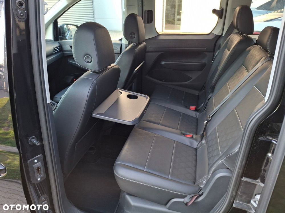 Ford Tourneo Connect - 11