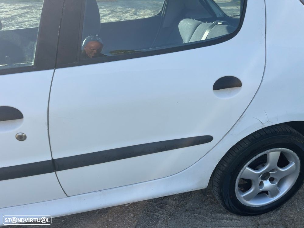 Peugeot 206 1.1 Color Line - 10