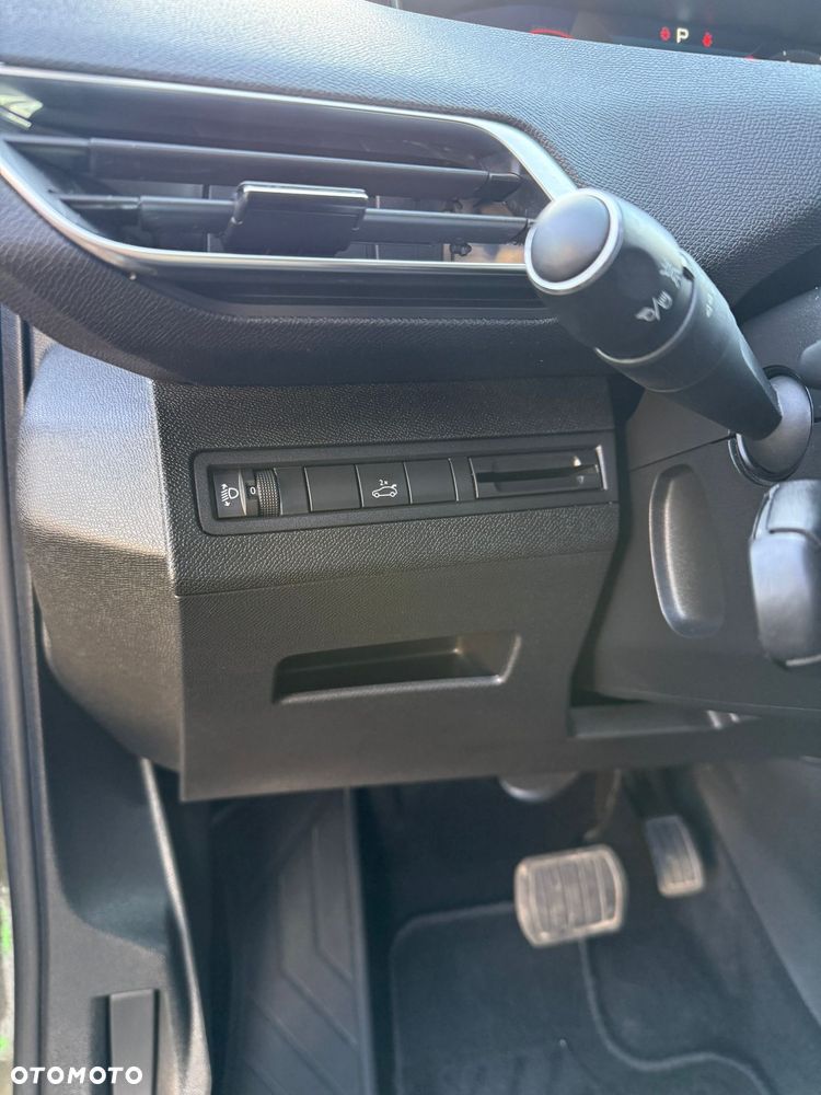 Peugeot 3008 1.5 BlueHDi Active S&S EAT8 - 21