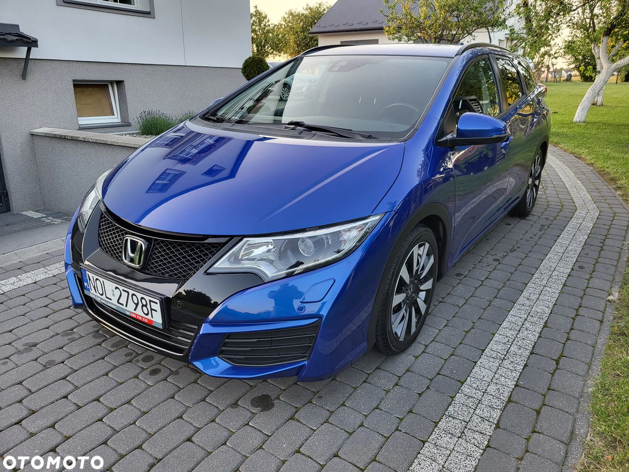 Honda Civic 1.8 i-VTEC Lifestyle Black Edition - 1