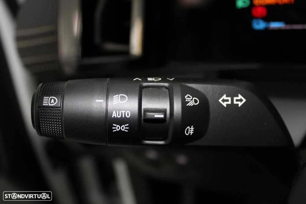 Renault Mégane E-Tech EV60 Iconic Autonomia Conforto - 21