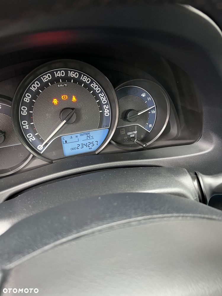 Toyota Auris 1.4 D-4D Active - 24