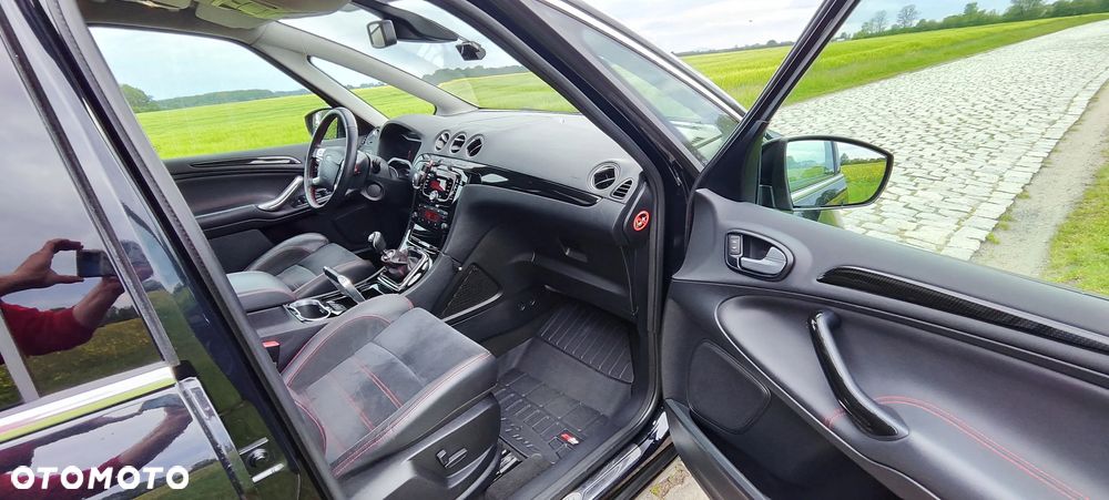 Ford S-Max - 29