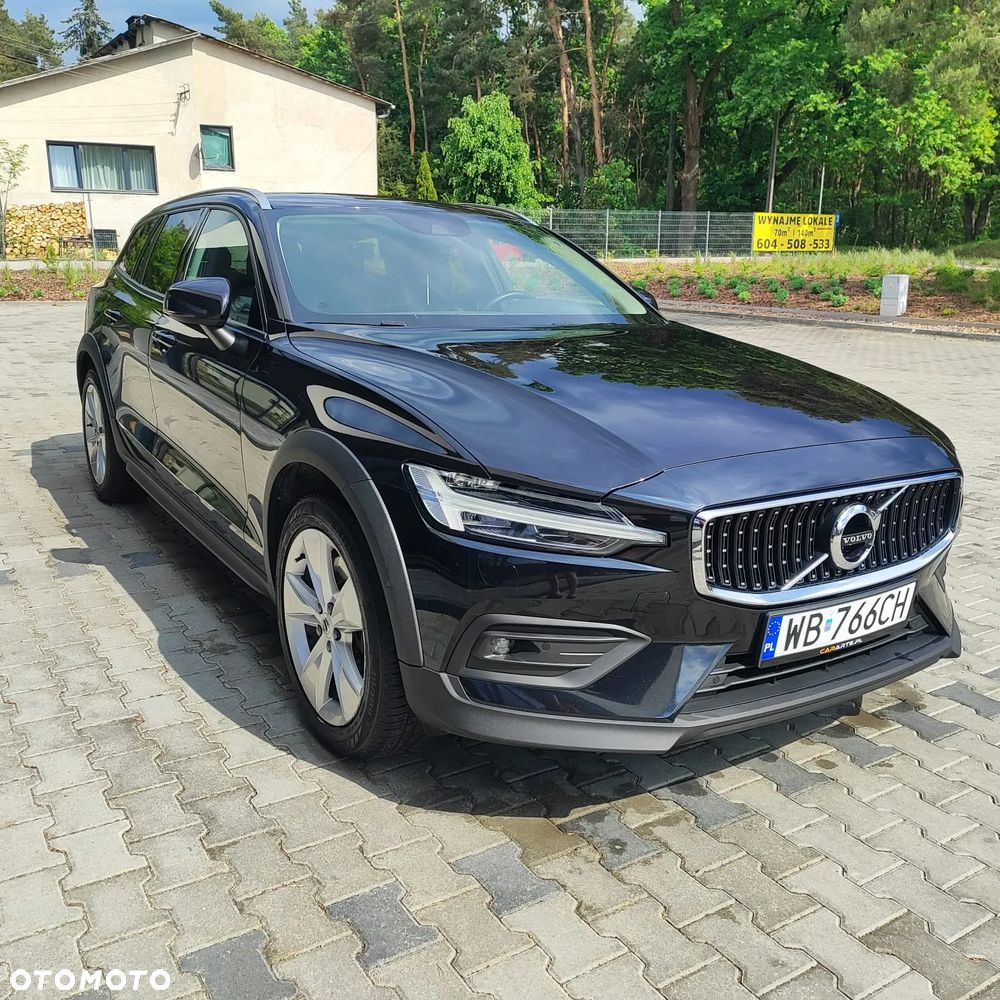 Volvo V60 Cross Country B5 B AWD - 1