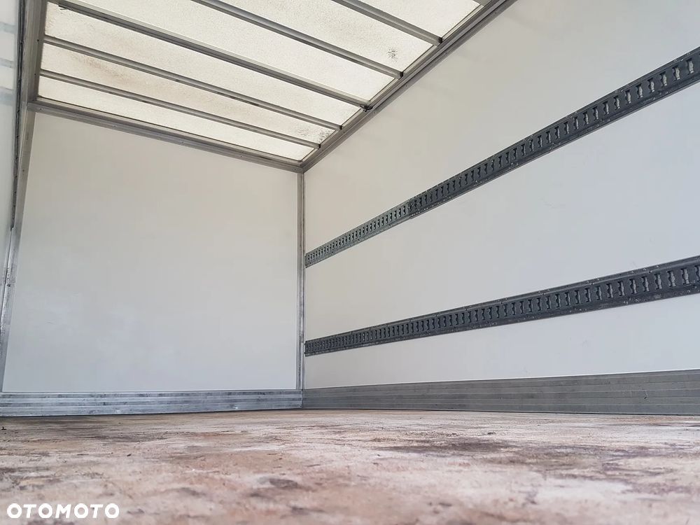 Renault MASTER KONTENER 8EP 4,21x2,23x2,22 KLIMA MANUAL KRAJOWY 6-BIEGÓW - 32