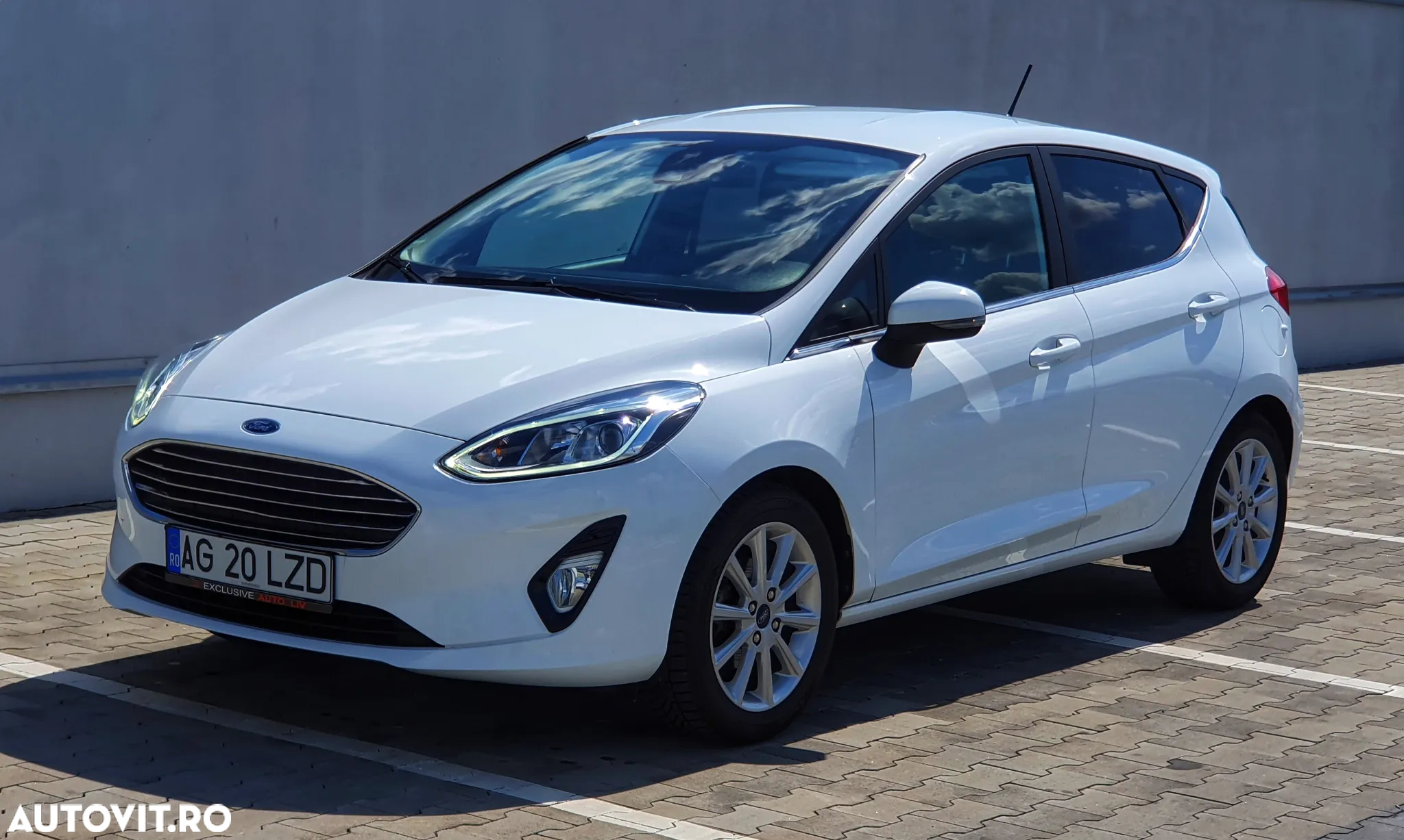 Ford Fiesta 1.0 EcoBoost S&S TITANIUM - 8