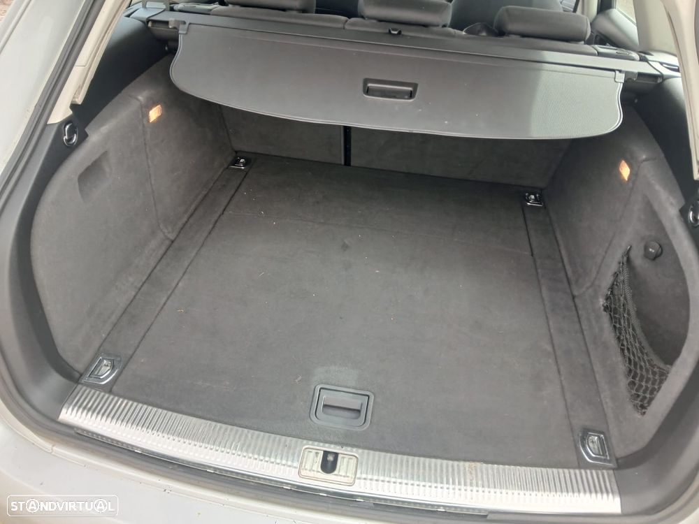 Audi A4 Avant 2.0 TDI Advance - 18