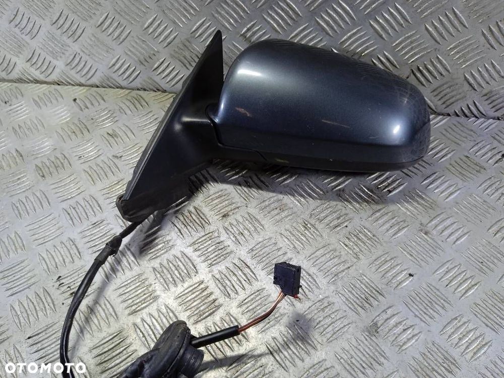 LUSTERKO LEWE AUDI A3 8P 5 PIN - 2