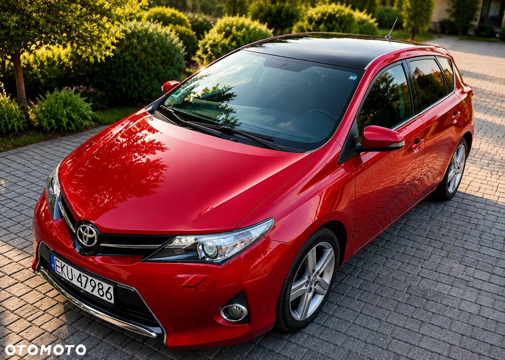 Toyota Auris 1.6 Executive - 1