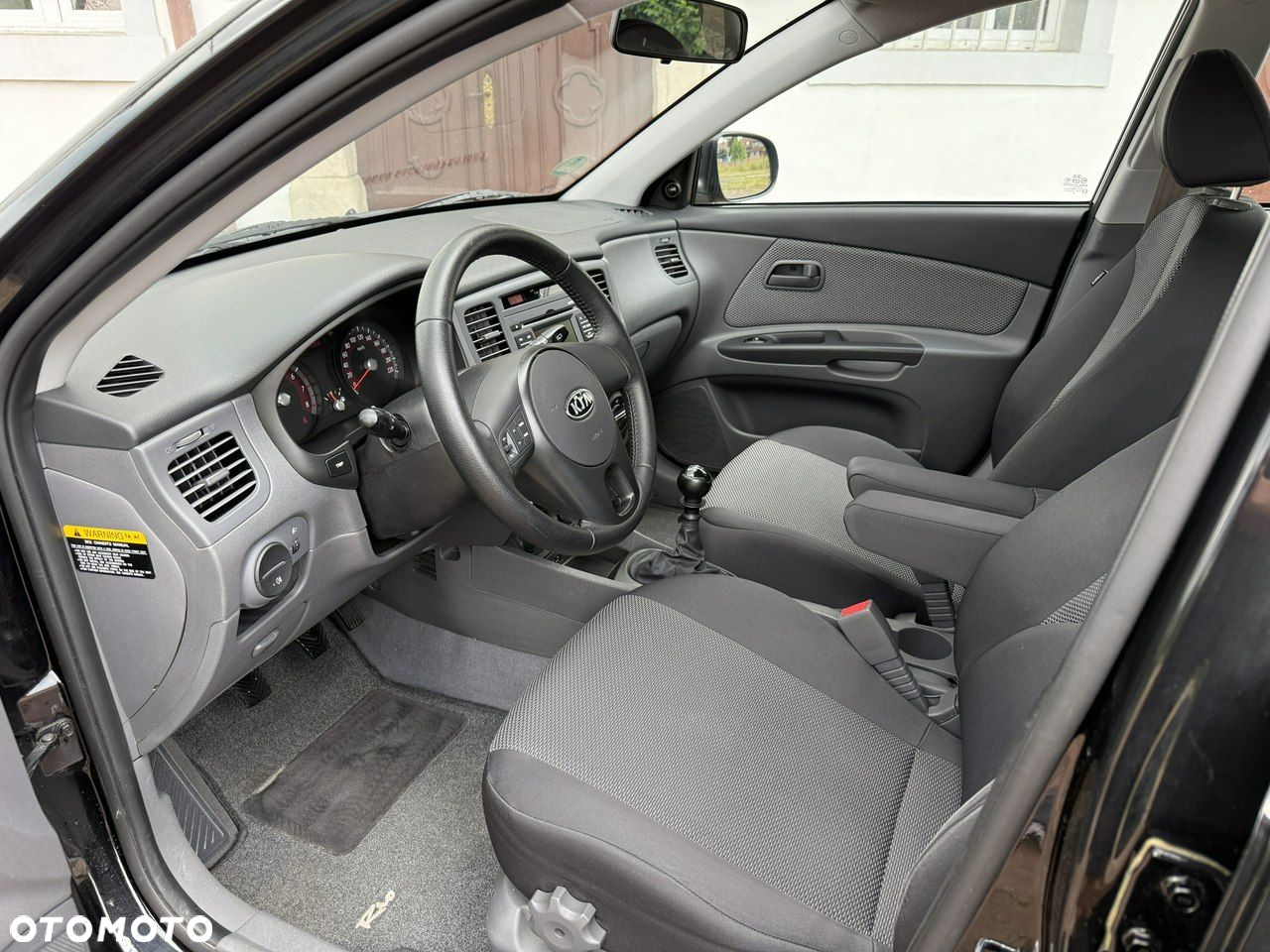 Kia Rio 1.4 Comfort - 32