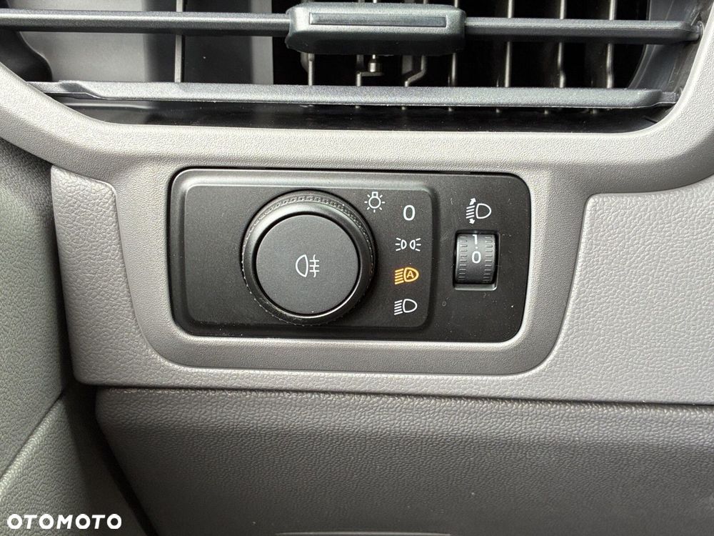 Volkswagen Transporter Skrzyniowy z podwójną kabiną 2,0 TDI 150 KM manualna r. o. 3500 mm - 24
