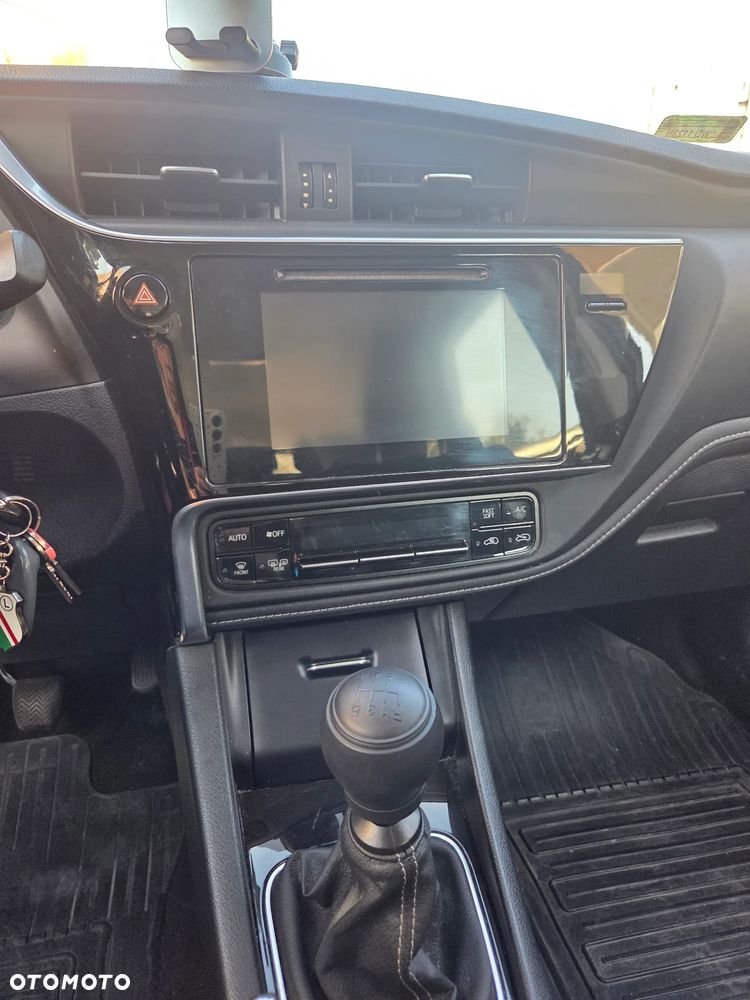 Toyota Auris 1.6 Comfort - 11
