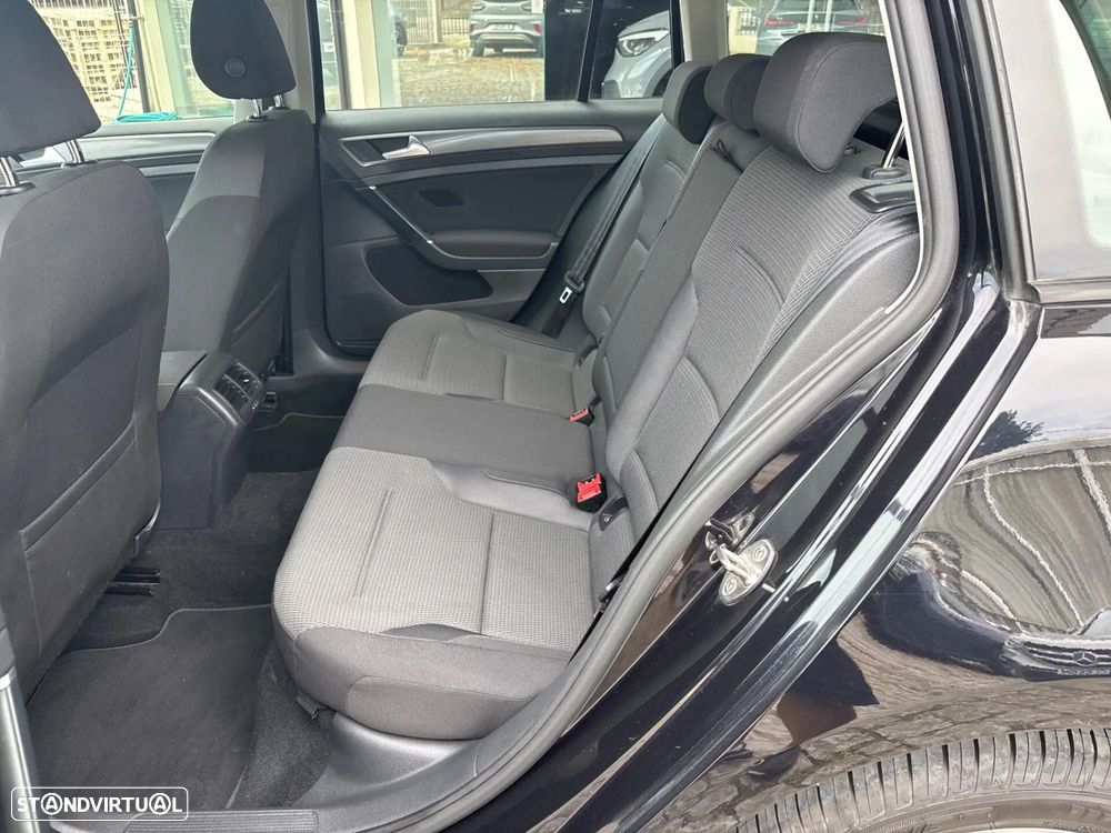 VW Golf Variant 1.6 TDi Confortline - 11