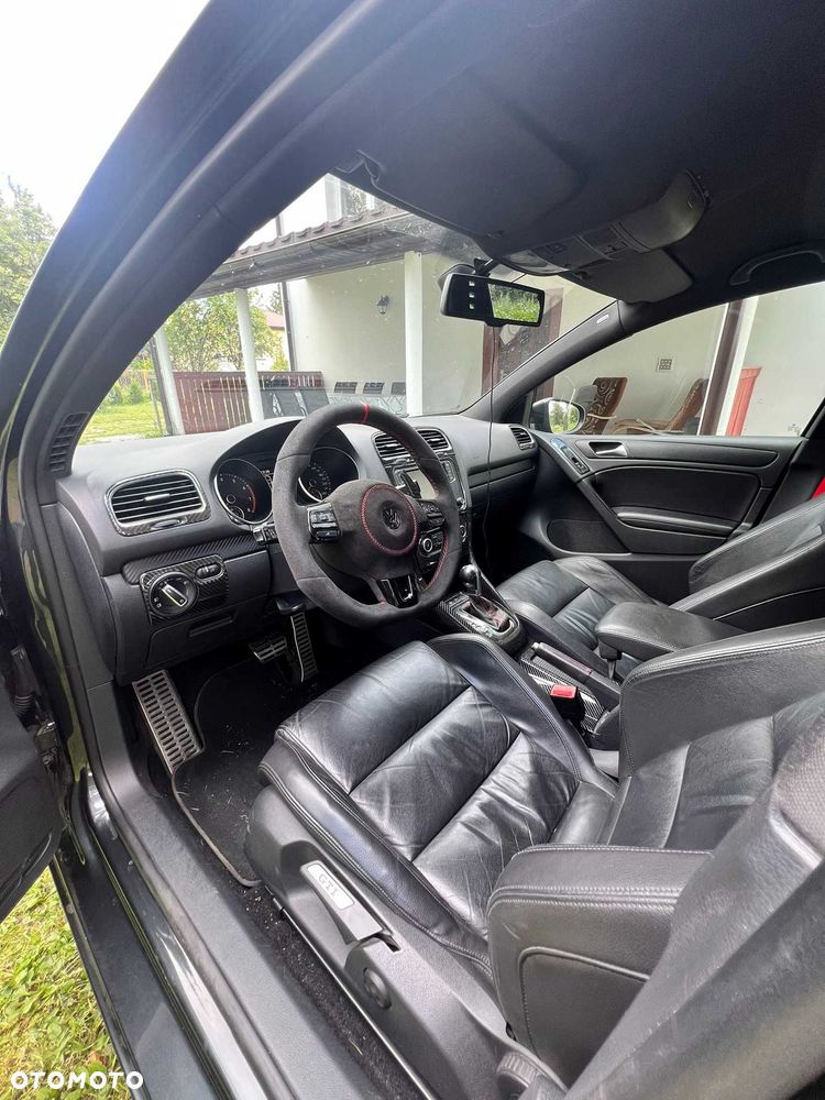 Volkswagen Golf - 6