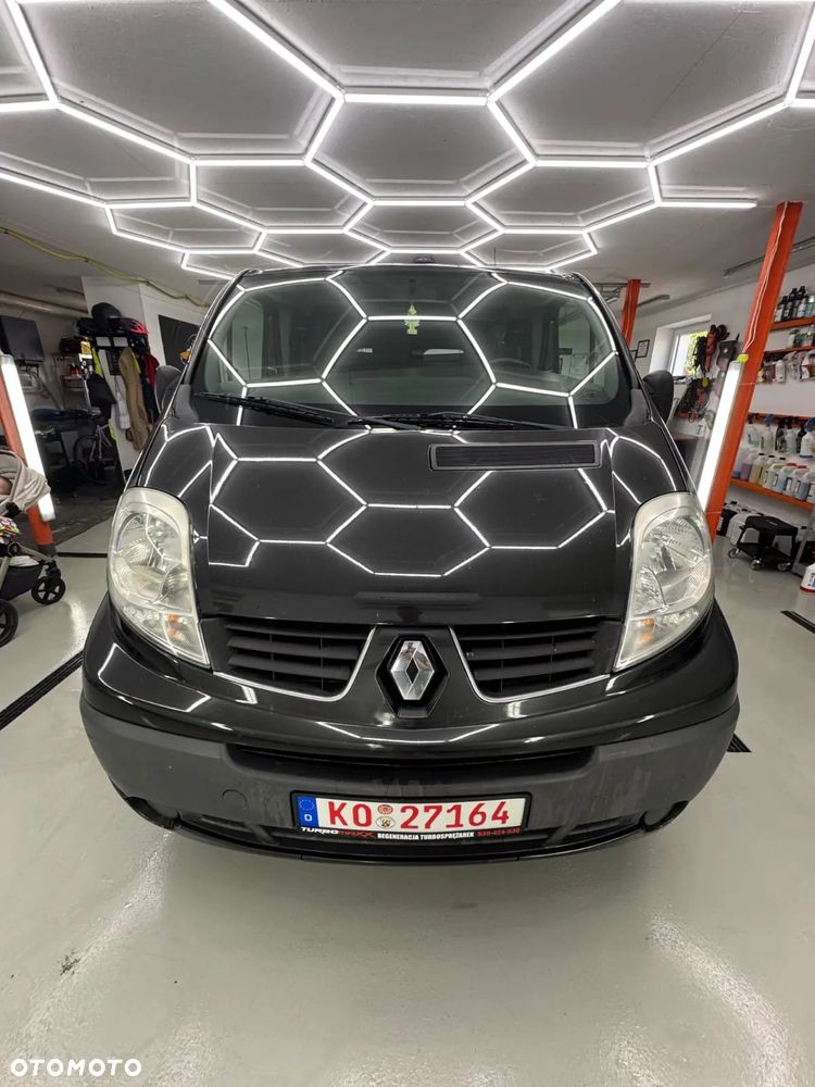 Renault TRAFIC - 1
