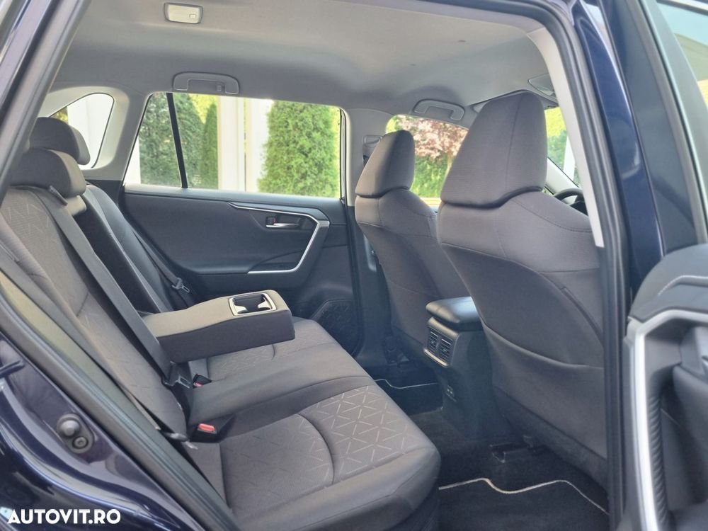 Toyota RAV4 - 16