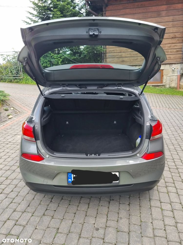 Hyundai i30 1.4 Classic + - 10
