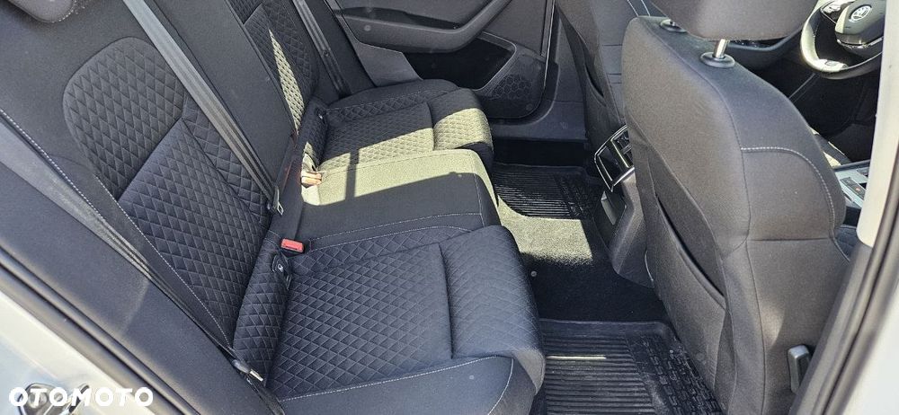 Skoda Superb 2.0 TDI SCR Ambition DSG - 32