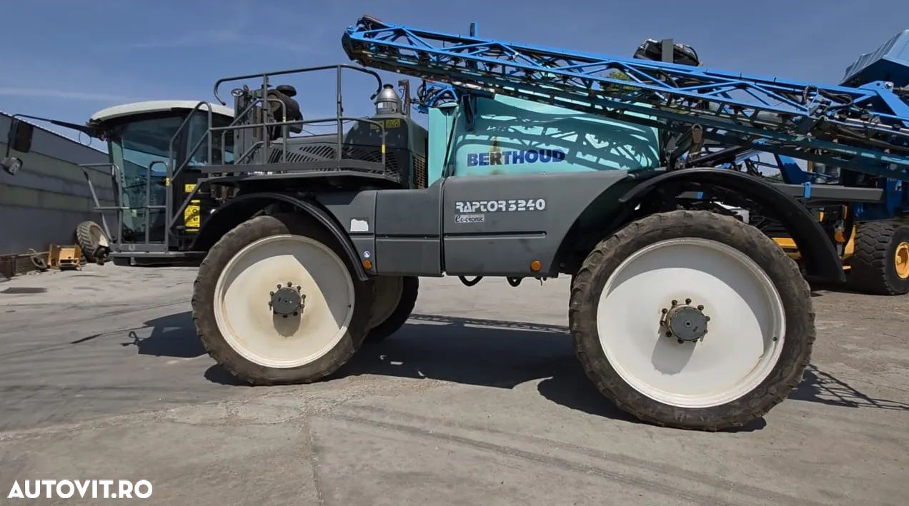 Berthoud Raptor 3240 GPS cu autoghidaj - 1