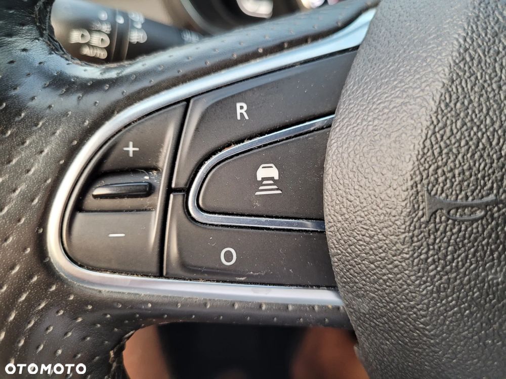 Renault Kadjar TCe 160 EDC GPF BLACK EDITION - 19