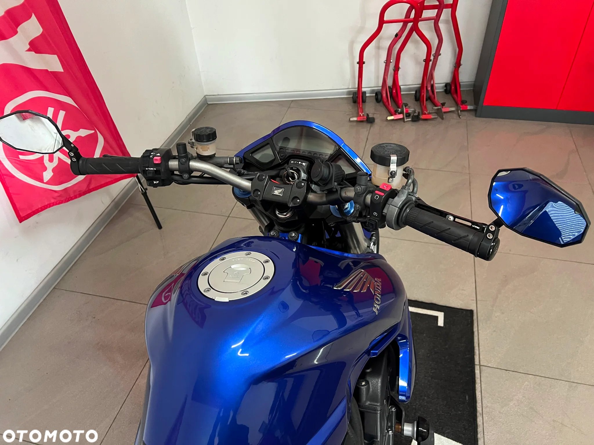 Honda CB - 10
