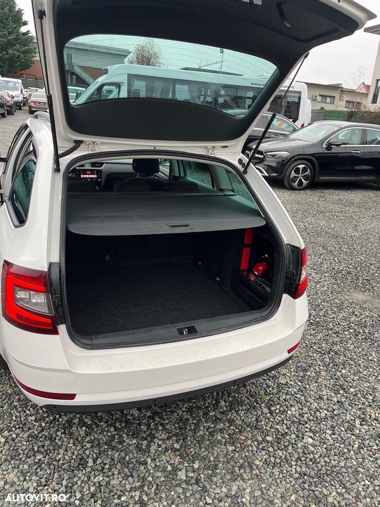 Skoda Octavia 2.0 TDI Style - 7