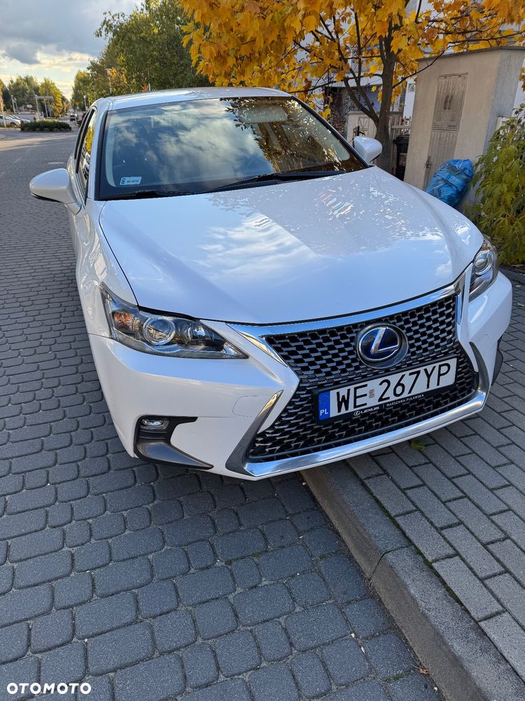 Lexus CT - 4