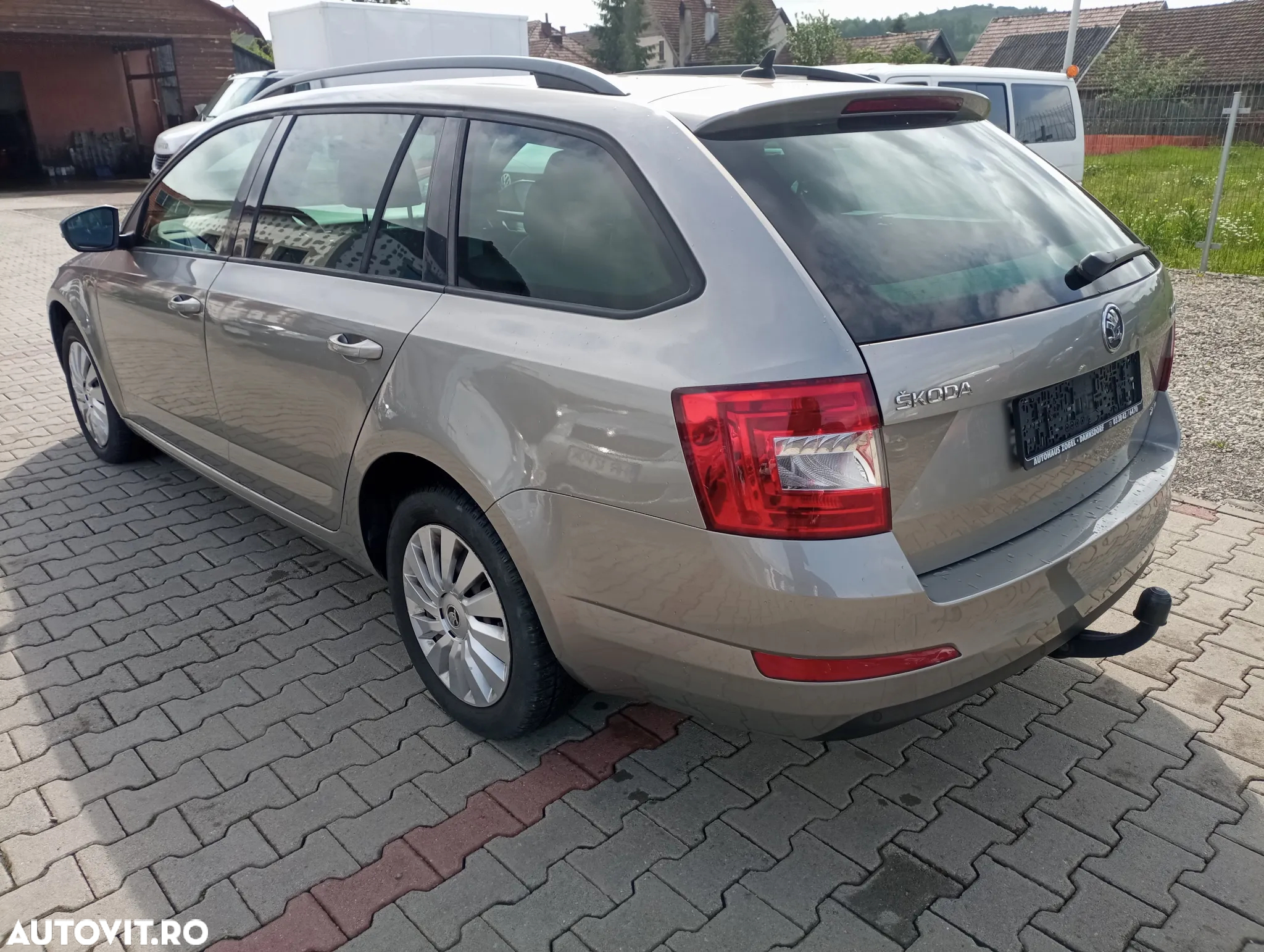 Skoda Octavia Combi Diesel 2.0 TDI 4X4 Ambition - 3