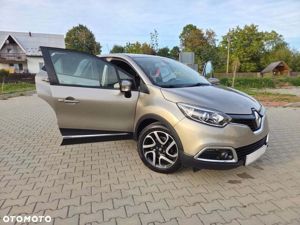 Renault Captur 1.2 TCe Helly Hansen EDC - 21