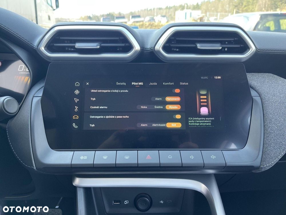 MG ZS Hybrid+ - 29