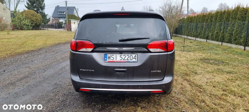 Chrysler Pacifica - 18
