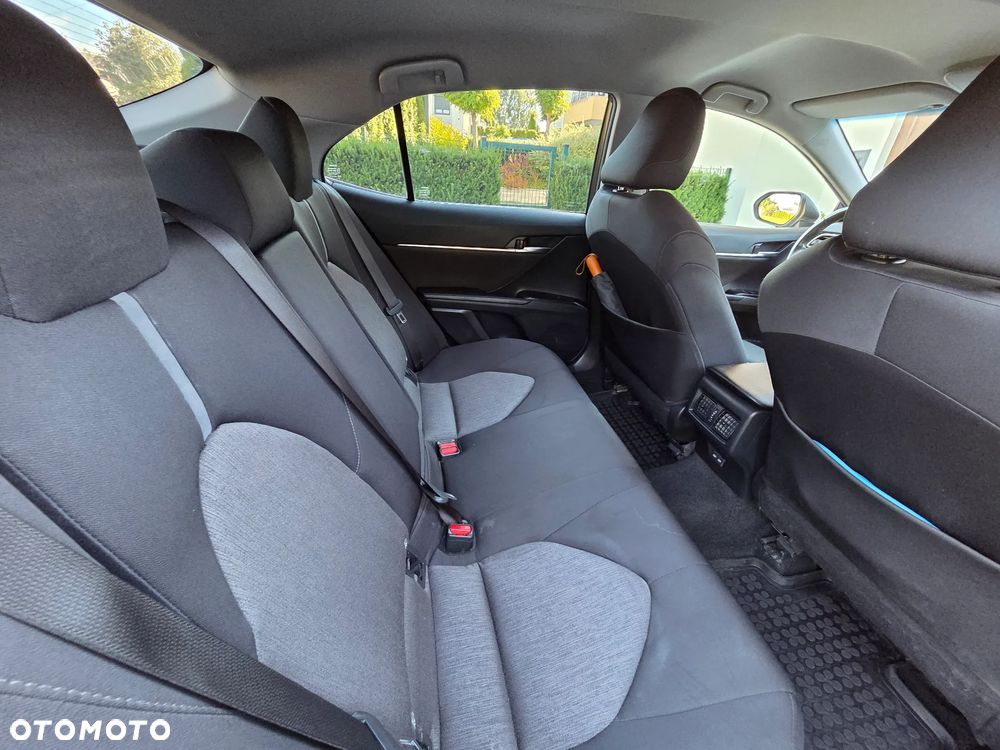 Toyota Camry 2.5 Hybrid Comfort CVT - 11