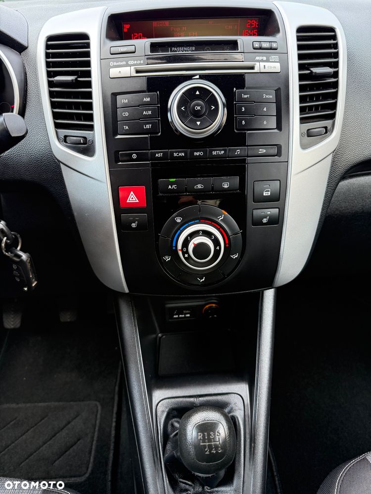 Kia Venga 1.6 CVVT ISG Vision - 26