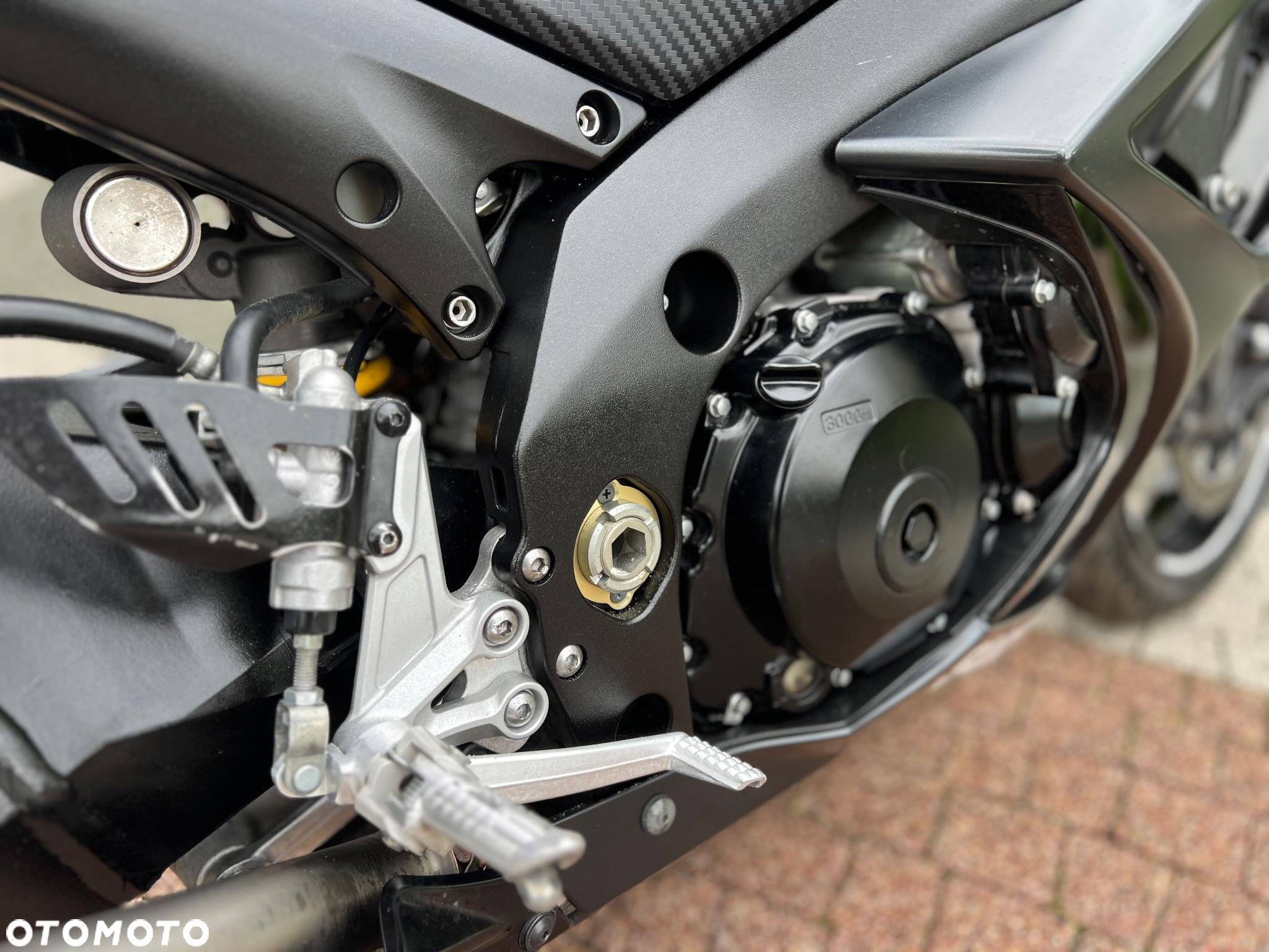 Suzuki GSX-R - 16