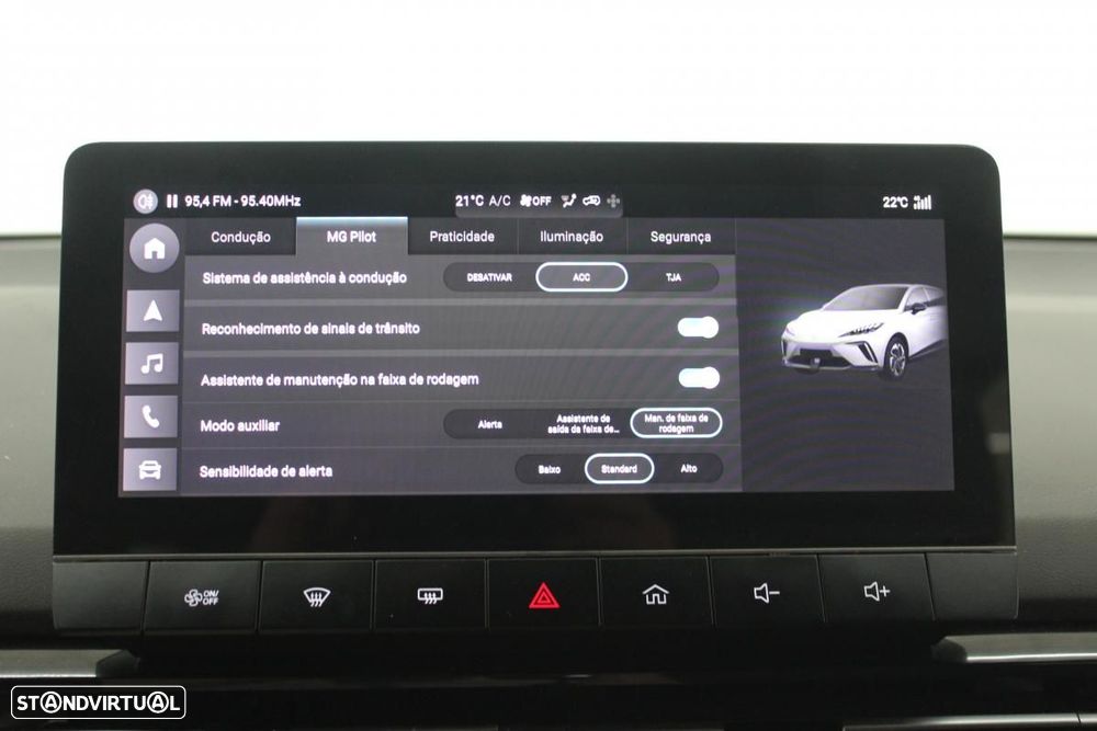 MG MG4 77 kWh Extended Range Luxury - 28