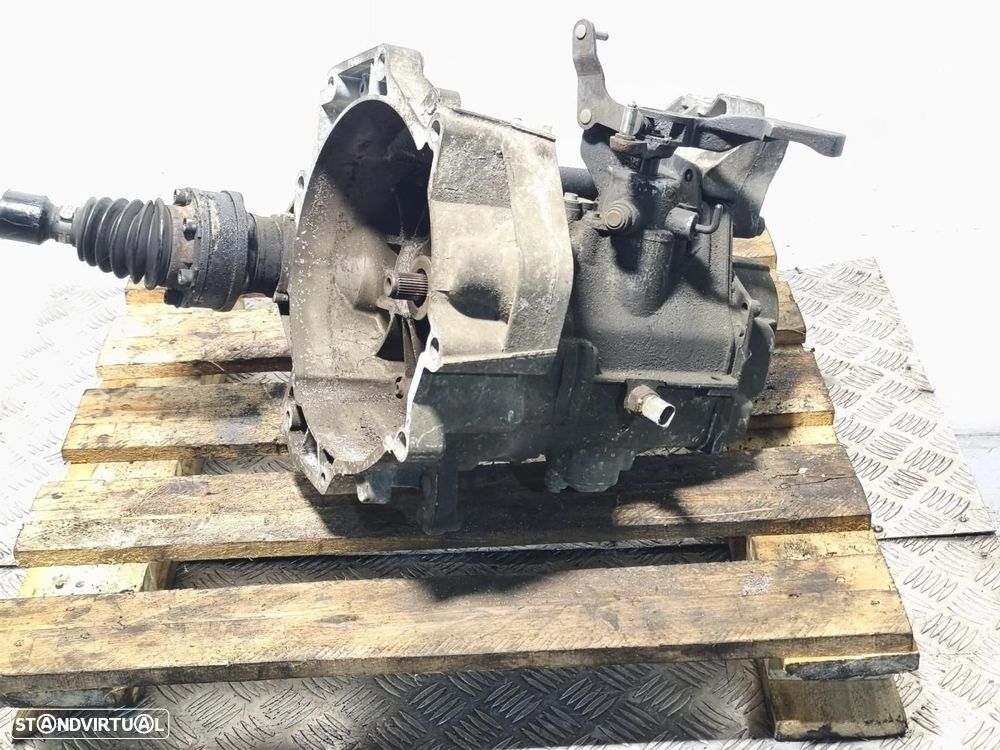 Caixa de velocidades manual VW GOLF V (1K1) 1.6 FSI GVV MOTOR BLF - 1