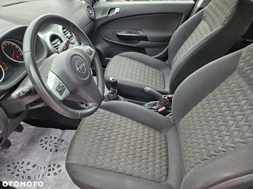 Opel Corsa - 22