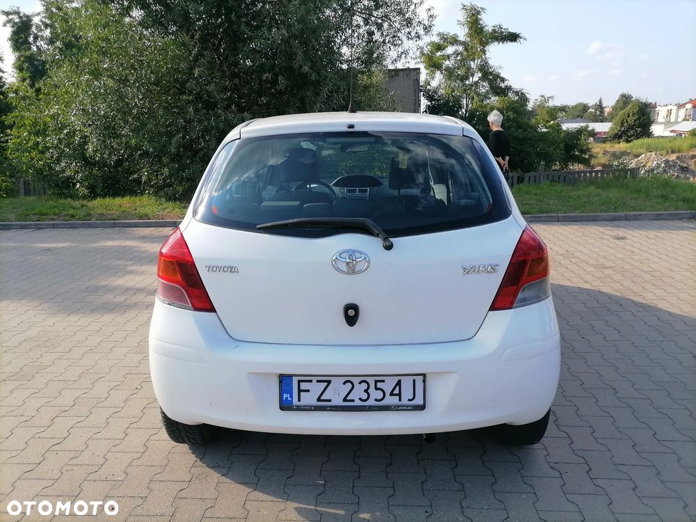 Toyota Yaris - 6