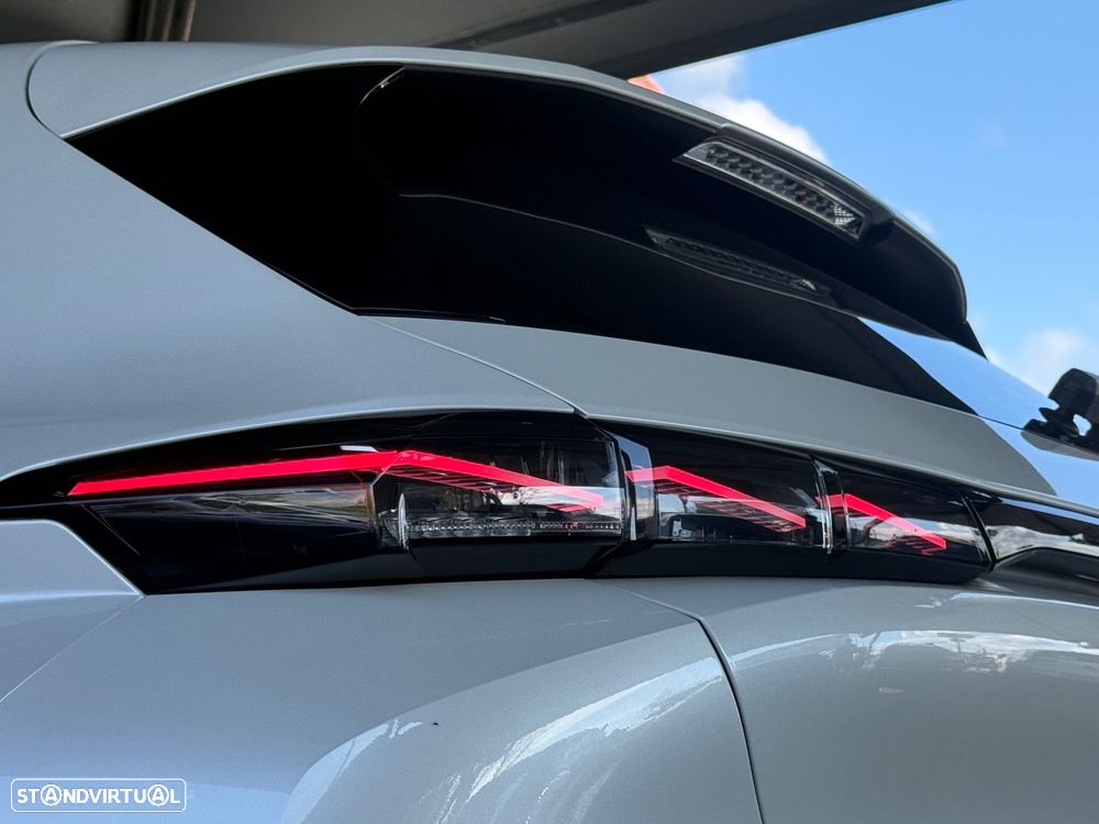 Peugeot 308 1.6 Hybrid GT e-EAT8 - 24