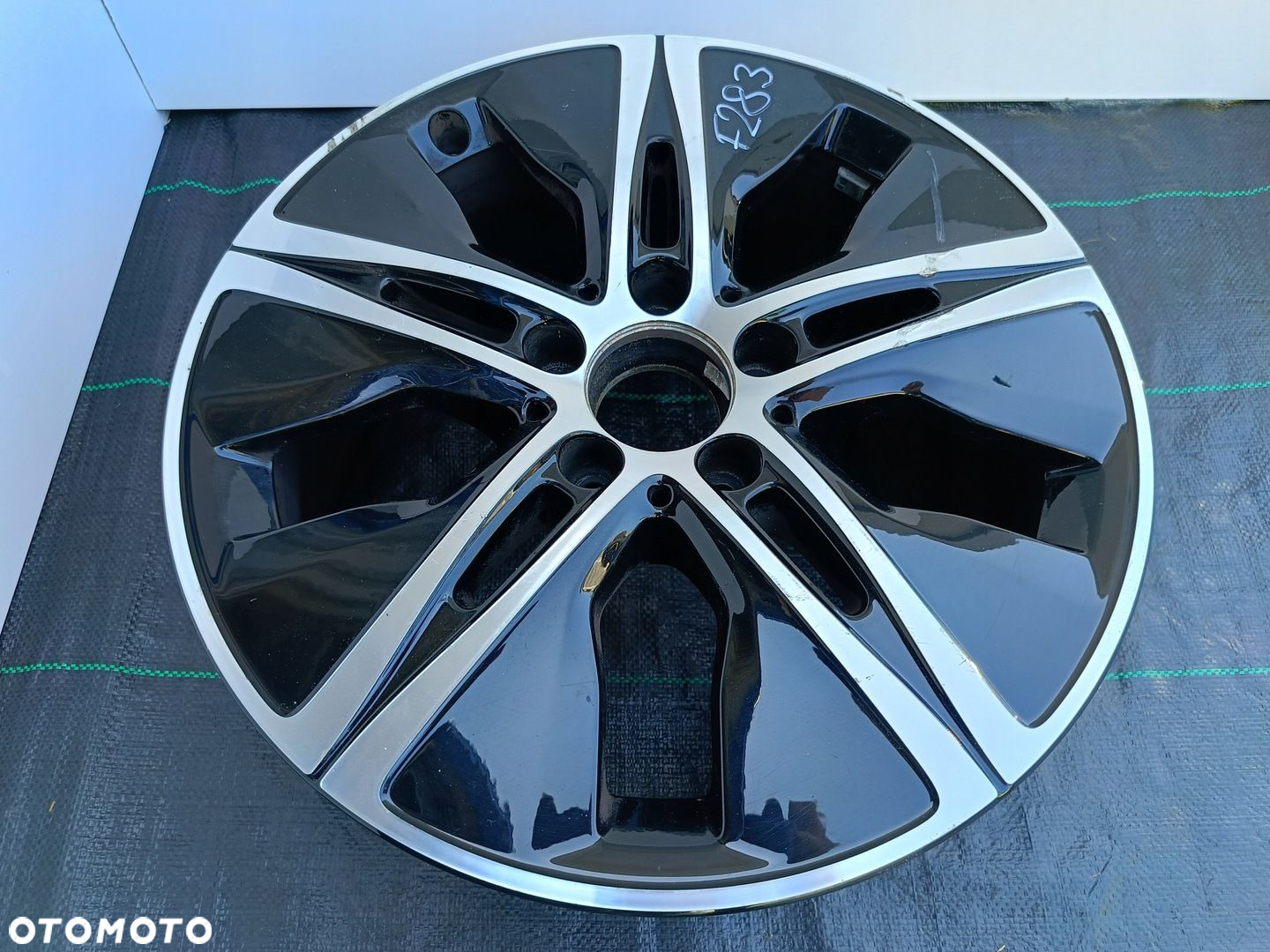 FELGA ALUMINIOWA MERCEDES C KLASA W205 7.0"x17" 5X112 ET48.5 A2054019000 - 2