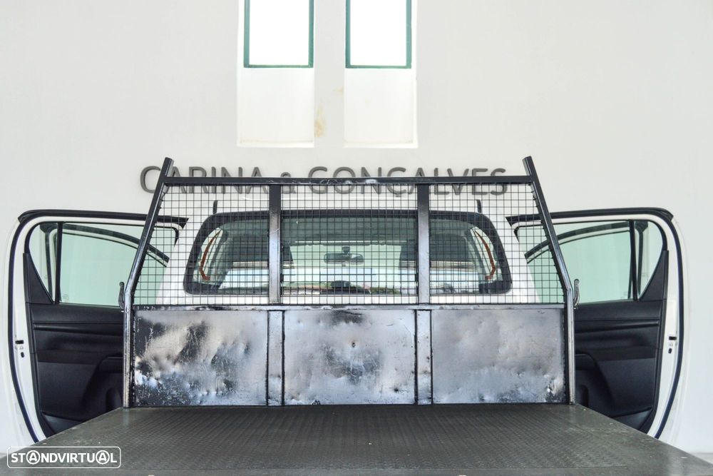 Toyota Hilux 2.4 D-4D 4X2 Cabine Dupla 5L - 14