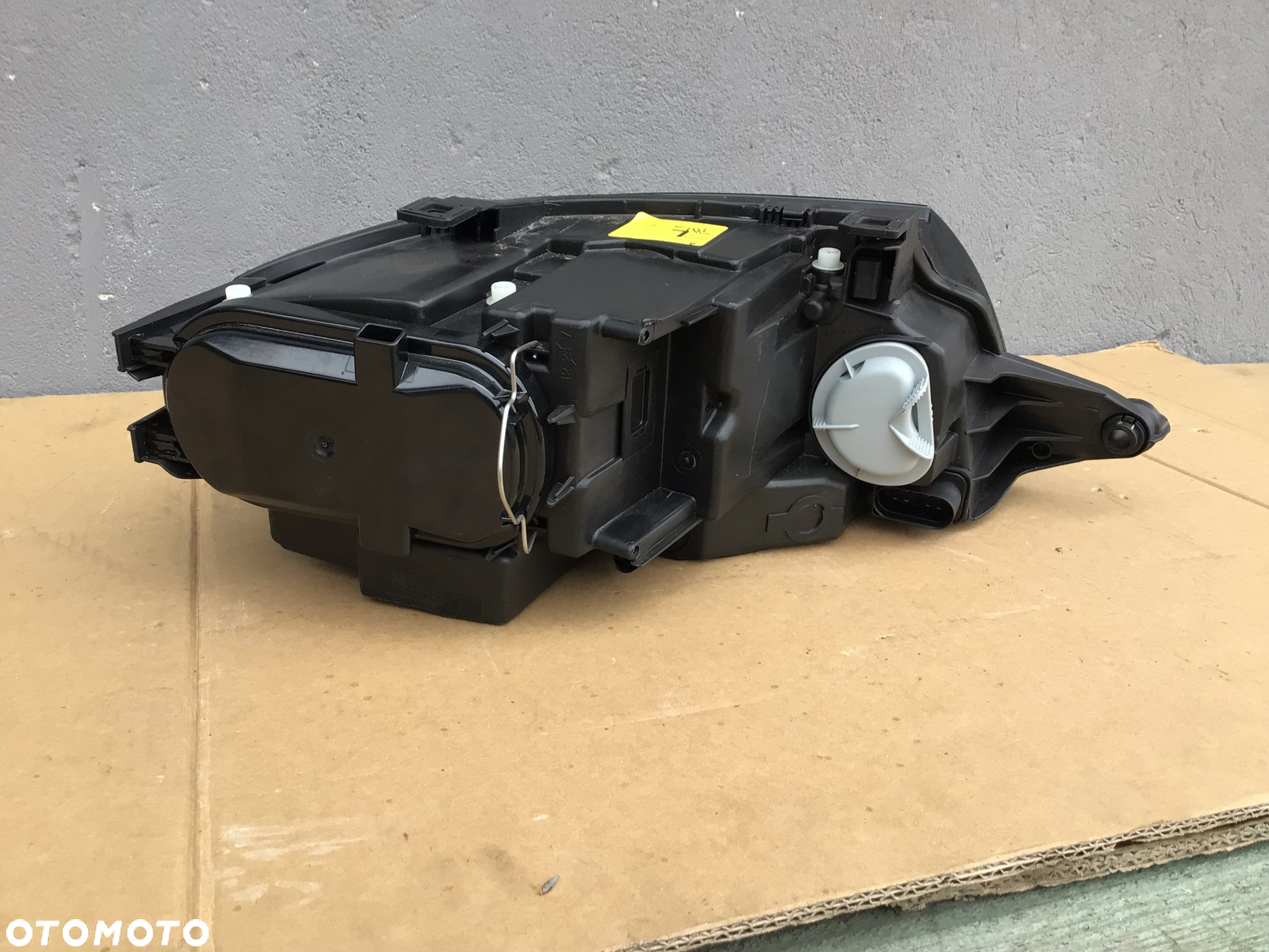 Lampa przednia lewa Audi TT 8N Zwykła - 5