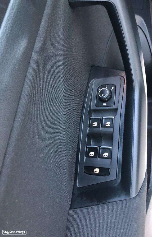 VW T-Roc 1.5 TSI Sport DSG - 37