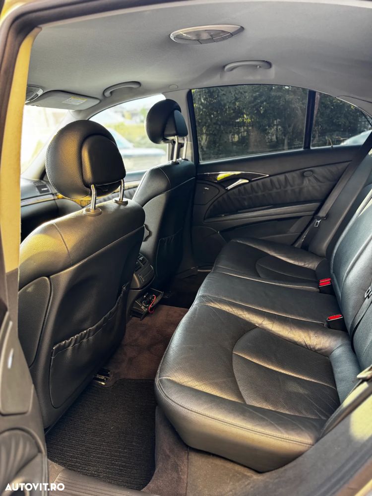 Mercedes-Benz E - 8