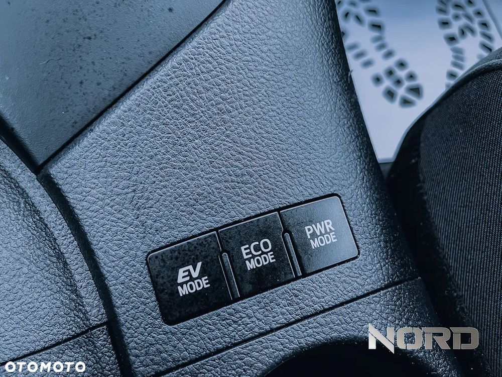 Toyota Auris 1.8 HSD Prestige - 22