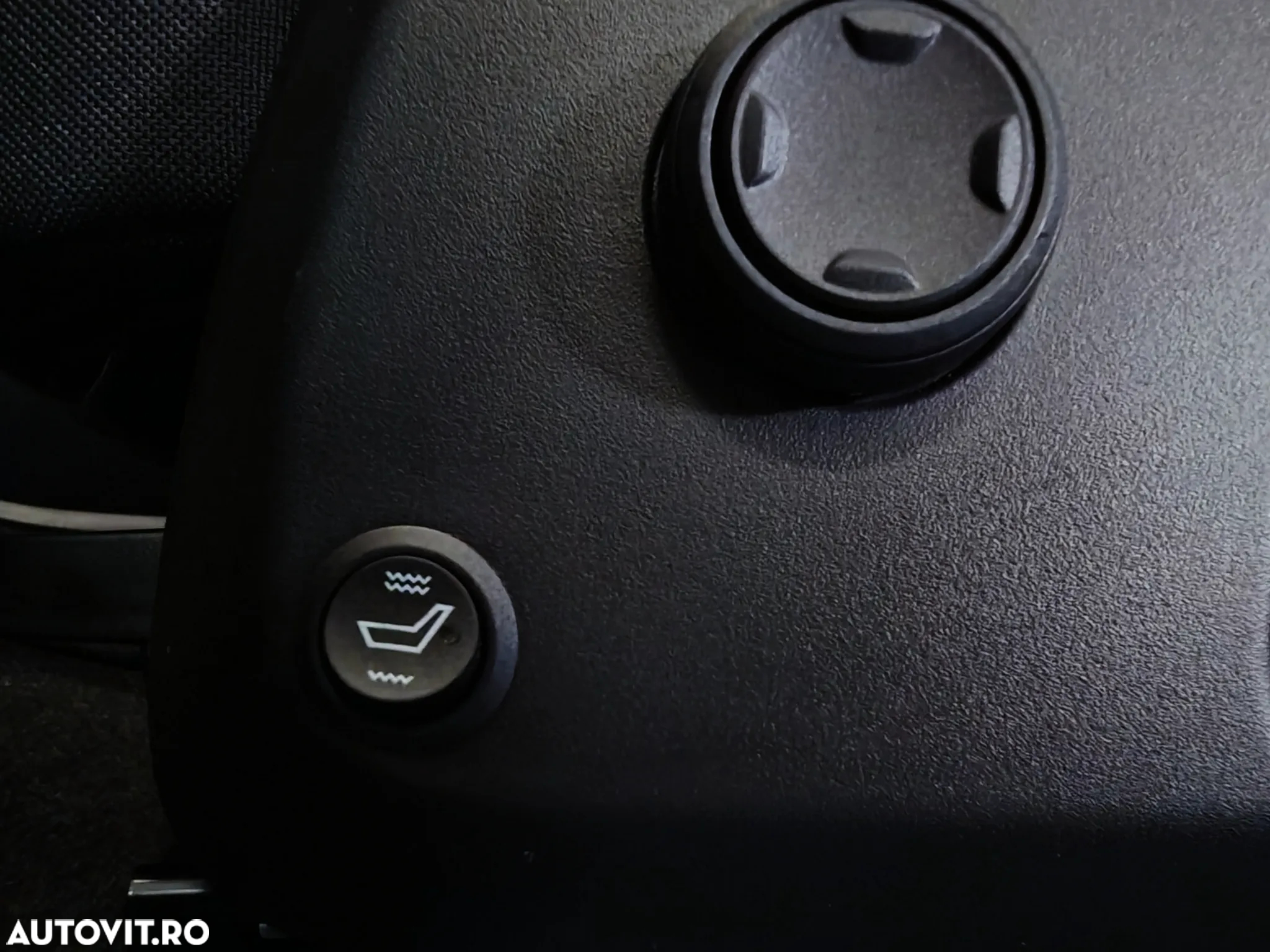 Volvo XC 40 T3 Geartronic Momentum Pro - 11